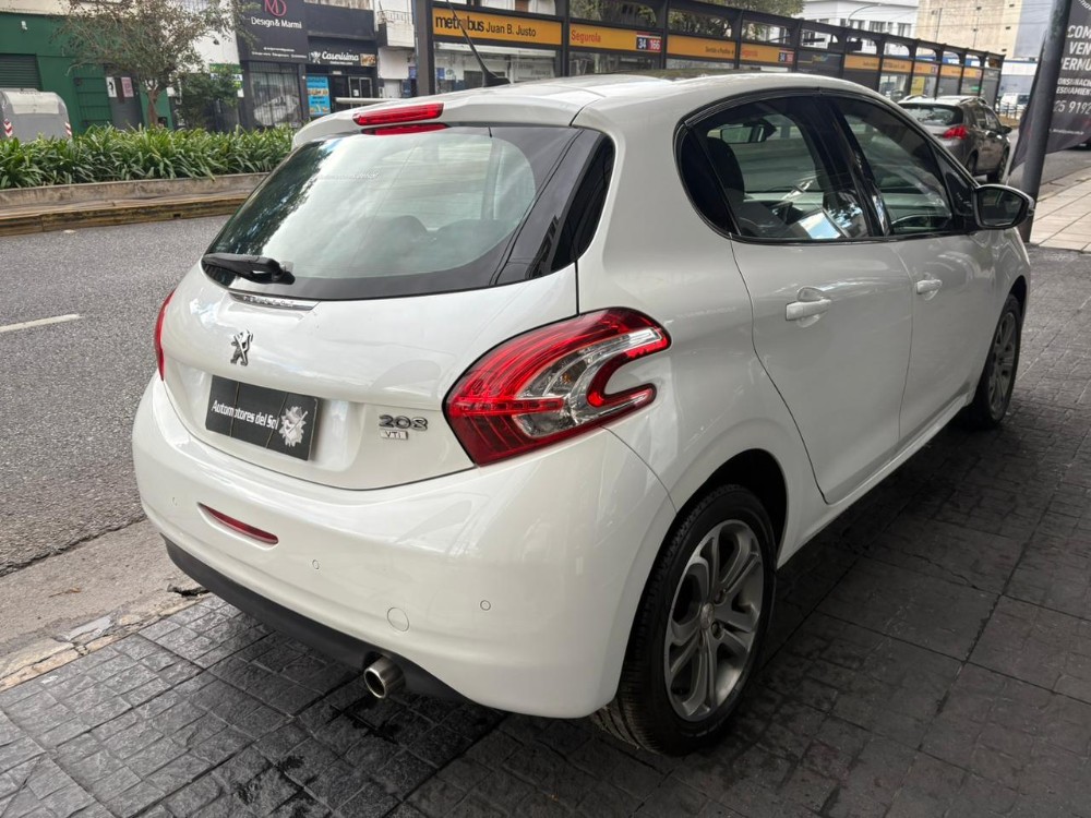 Peugeot 208 Feline Pack Cuir — foto 6